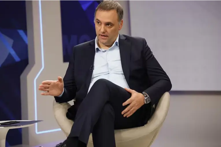 Manuel Adorni confirmó que presentó la Declaración Jurada y aseguró que tenía ahorros "en negro"