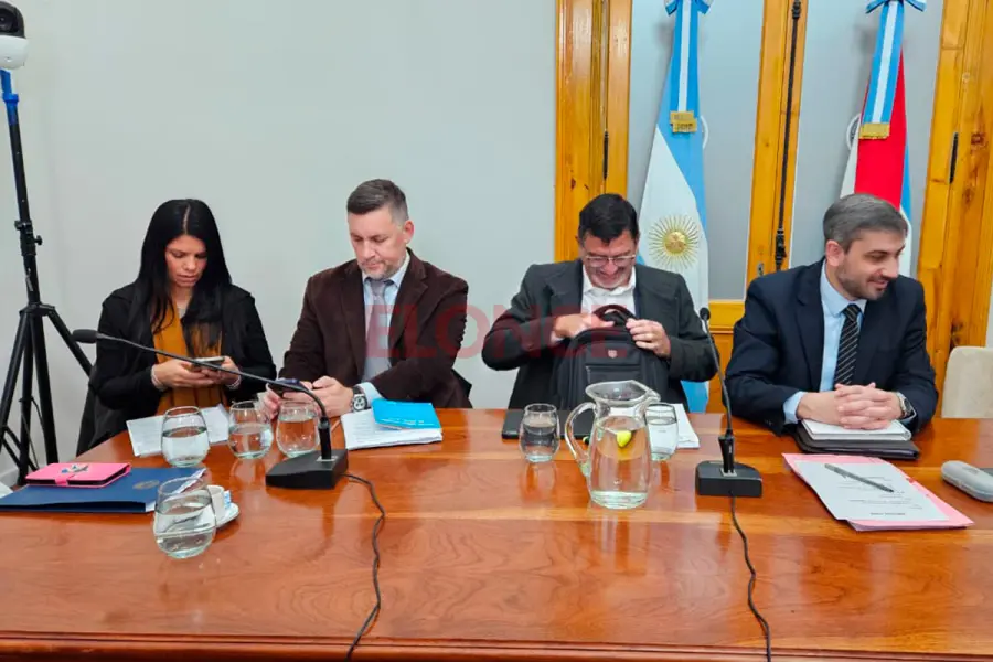 Gremios rechazaron la reforma previsional ante el Senado (foto Elonce)