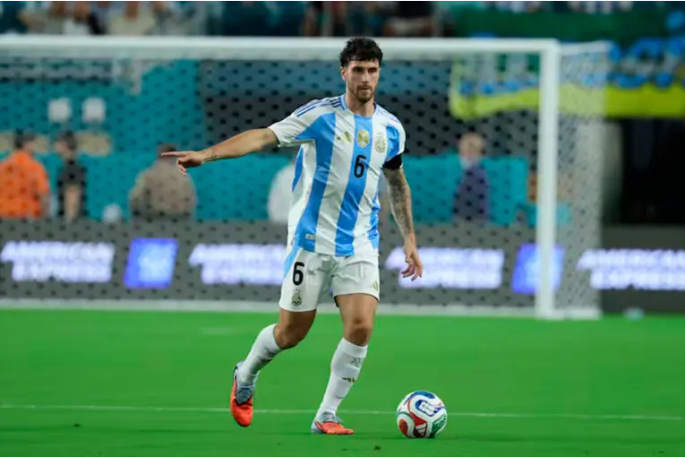 Marcos Senesi reemplaza a Balerdi y la Selección Argentina tendrá dos entrerrianos