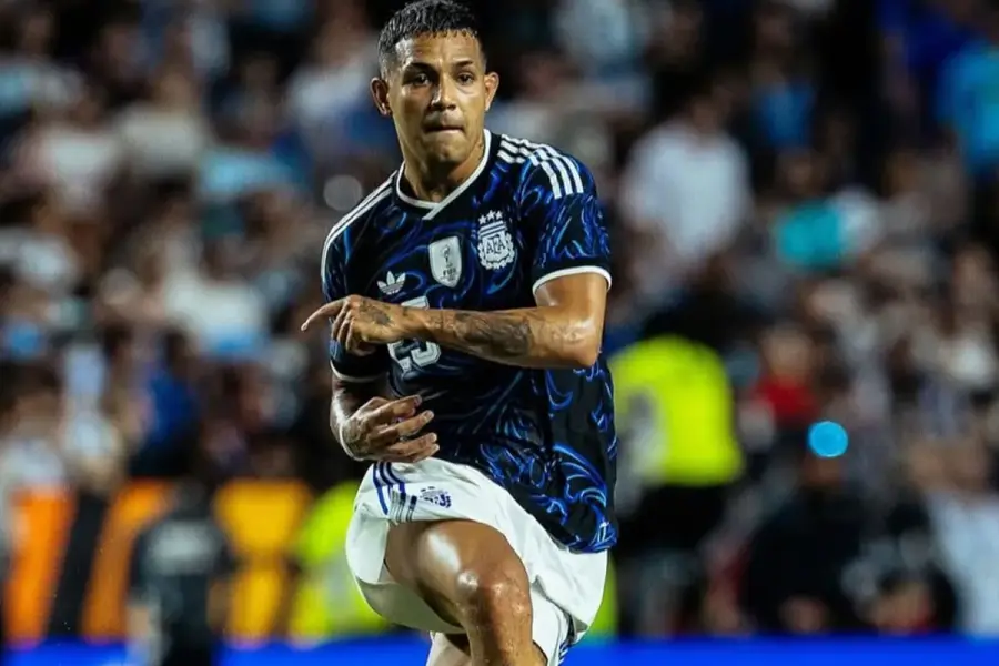 Medina arrancar&aacute; como titular.