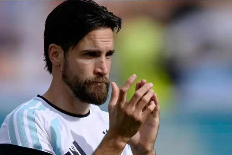 Tagliafico se perderá el debut de la Selección Argentina y Medina aparece como reemplazante