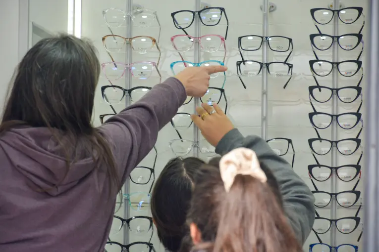 Entregaron más de 2000 anteojos en 11 localidades entrerrianas