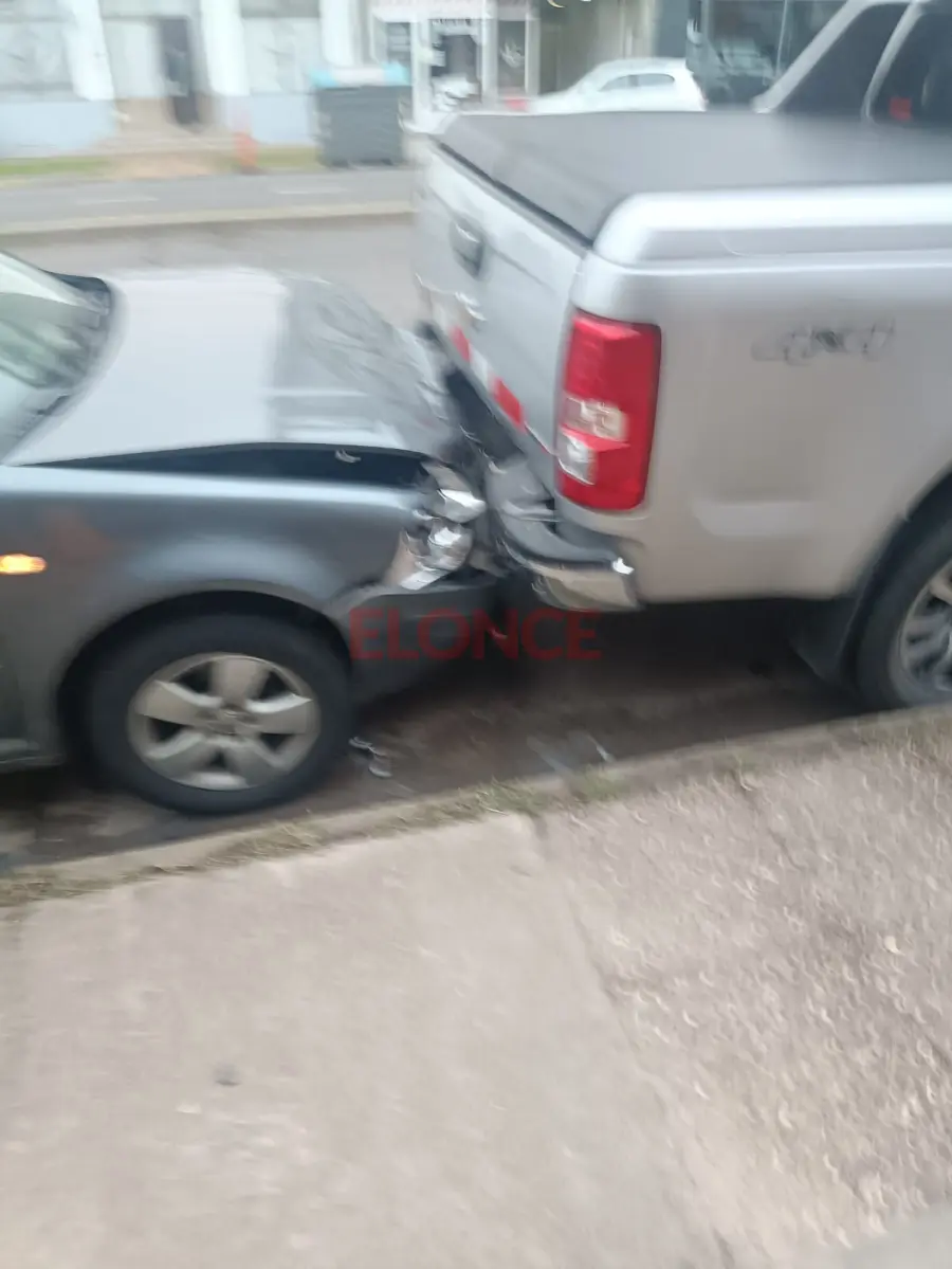 Choque m&uacute;ltiple en Paran&aacute; (foto Elonce)