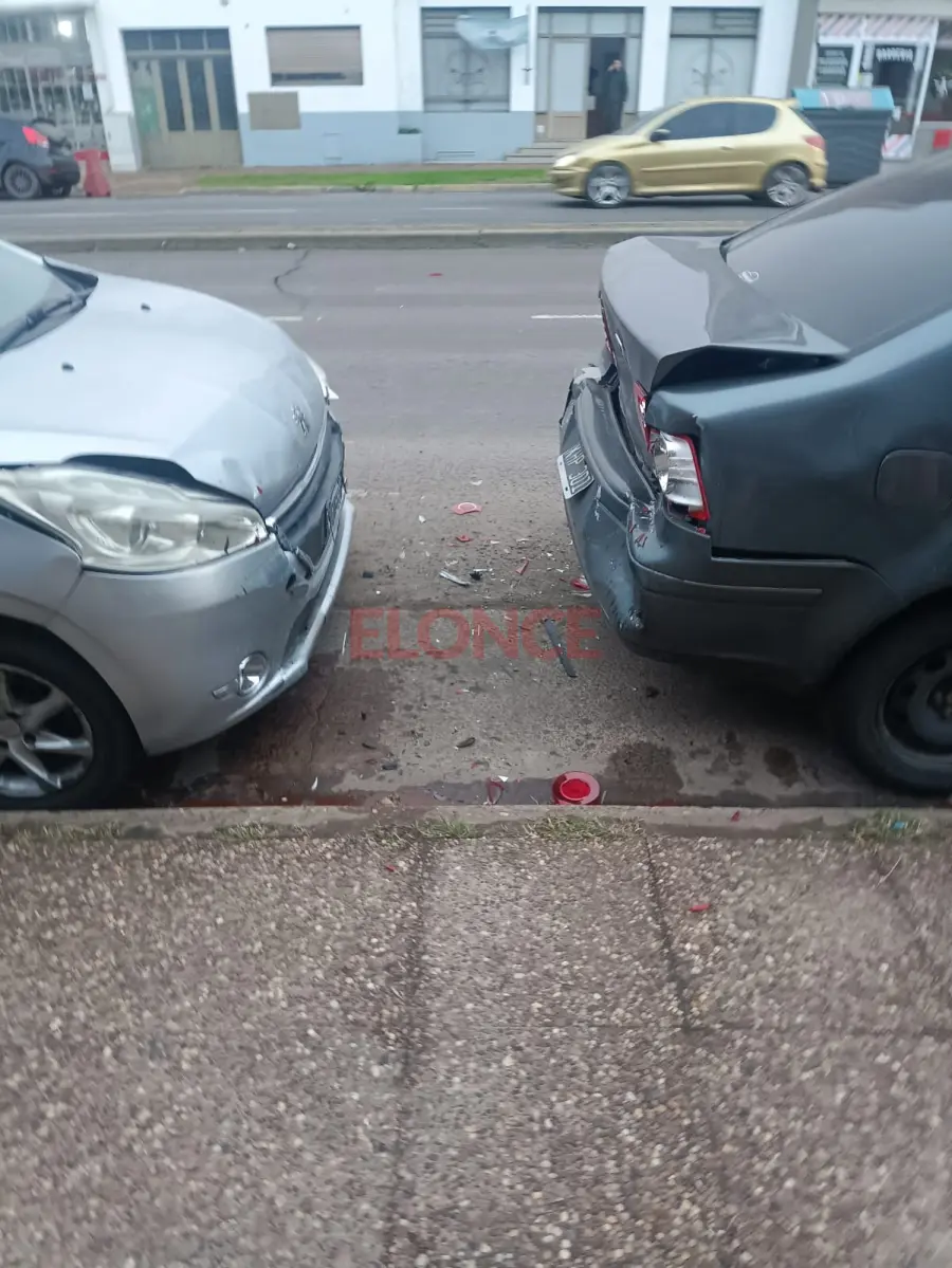 Choque m&uacute;ltiple en Paran&aacute; (foto Elonce)
