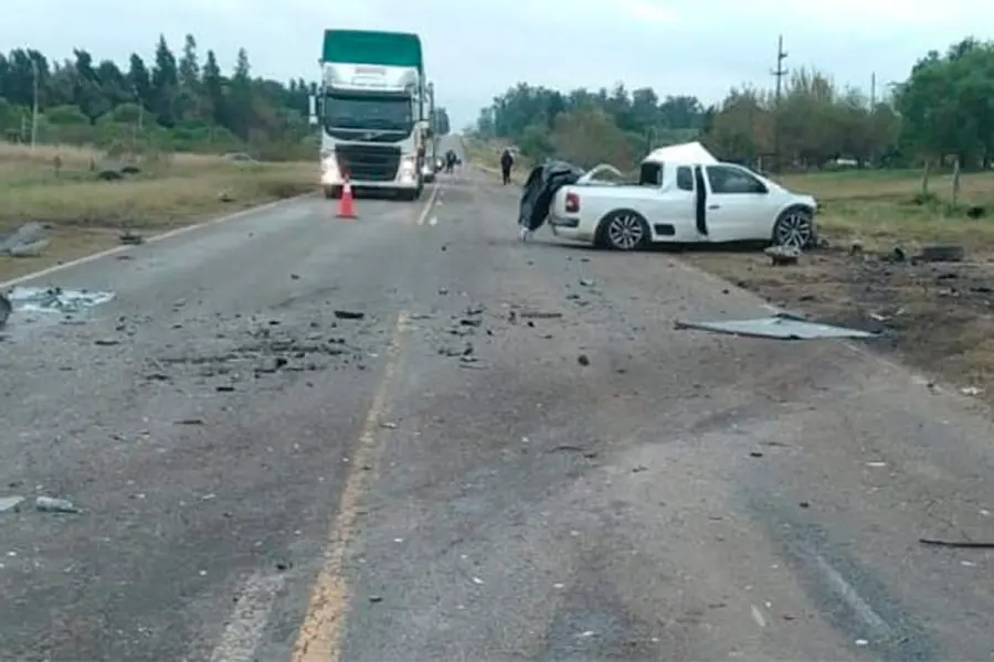 Tragedia vial en Ruta 12 (foto Polic&iacute;a de Entre R&iacute;os)