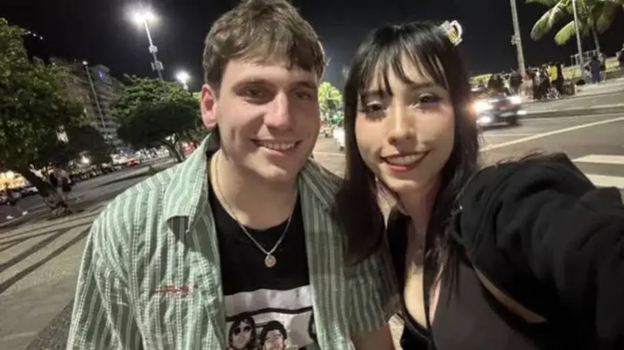 La &uacute;ltima foto del youtuber con una fan en Brasil