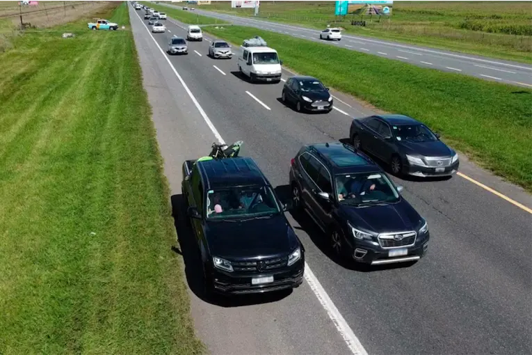 Las conductas peligrosas al volante ya pueden denunciarse por WhatsApp: los detalles