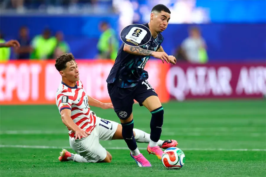 Almir&oacute;n tambi&eacute;n luci&oacute; un parche tras debutar en un Mundial con Paraguay