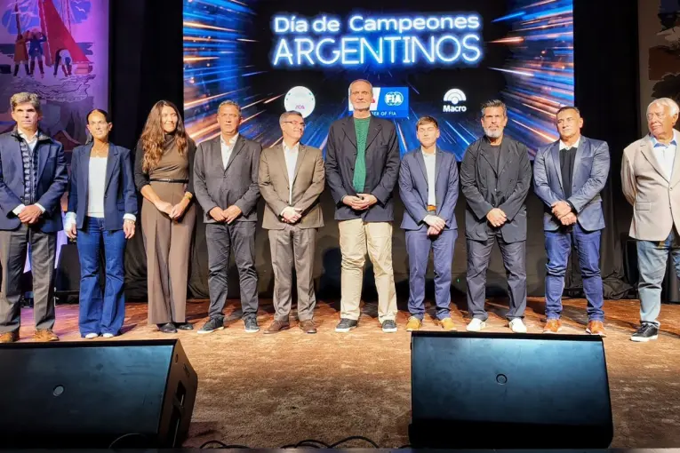 Entre Ríos acompañó el reconocimiento a los campeones del automovilismo argentino