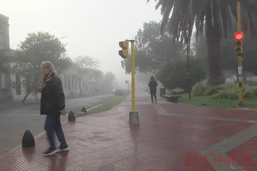 Niebla en Paran&aacute; (foto Elonce)