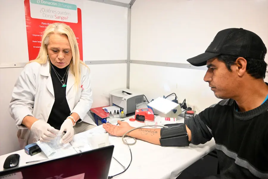 Instan a voluntarios a donar sangre.-