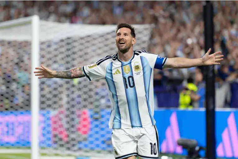 "Es un honor ser el máximo goleador de los mundiales, dijo Messi tras el triplete ante Argelia
