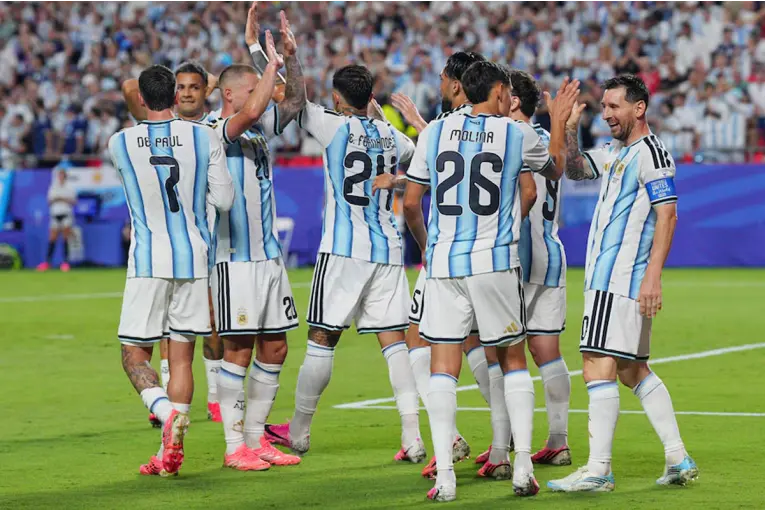 Por el triunfo de la Selección Argentina, La Rioja decretó asueto y suspendió las clases