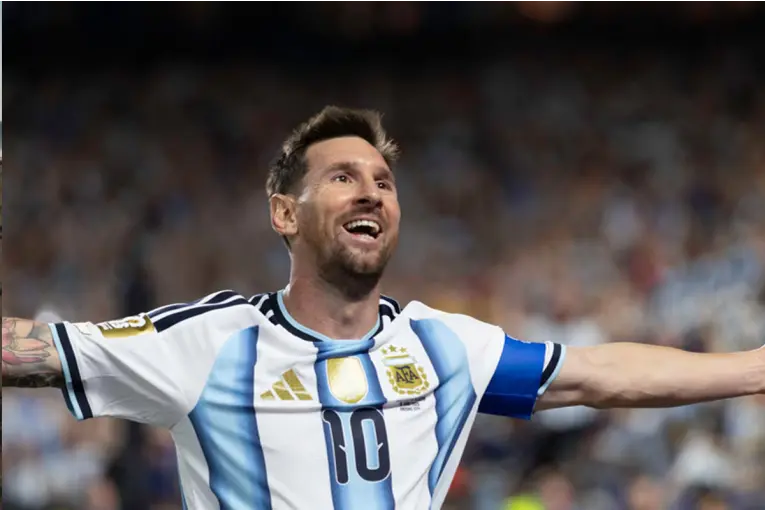 Lionel Messi rompió una histórica lista de récords en la goleada de Argentina ante Argelia