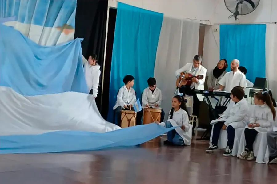 Escuela &ldquo;Marcelino Rom&aacute;n&rdquo;.