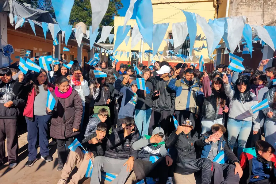 Escuela "Gobernador Ricardo L&oacute;pez Jord&aacute;n".