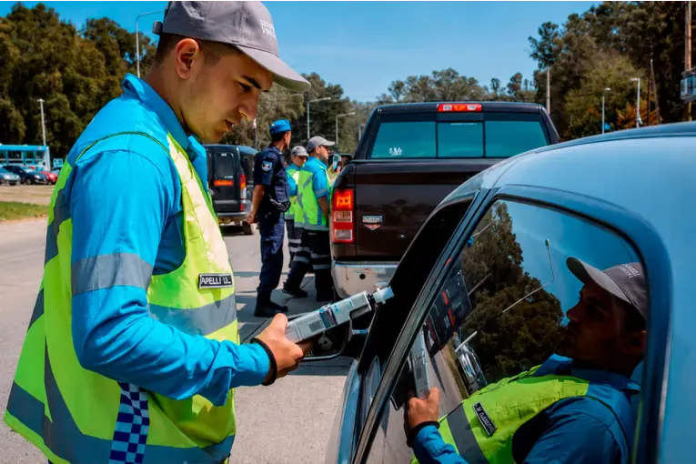 Refuerzan controles en rutas por vacaciones de invierno con operativos sorpresa