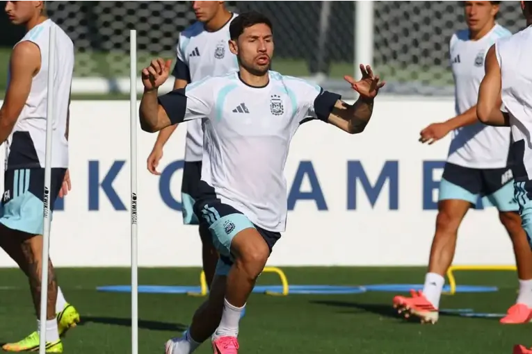 Selección Argentina: Montiel entrenó diferenciado y Molina podría meterse en el equipo