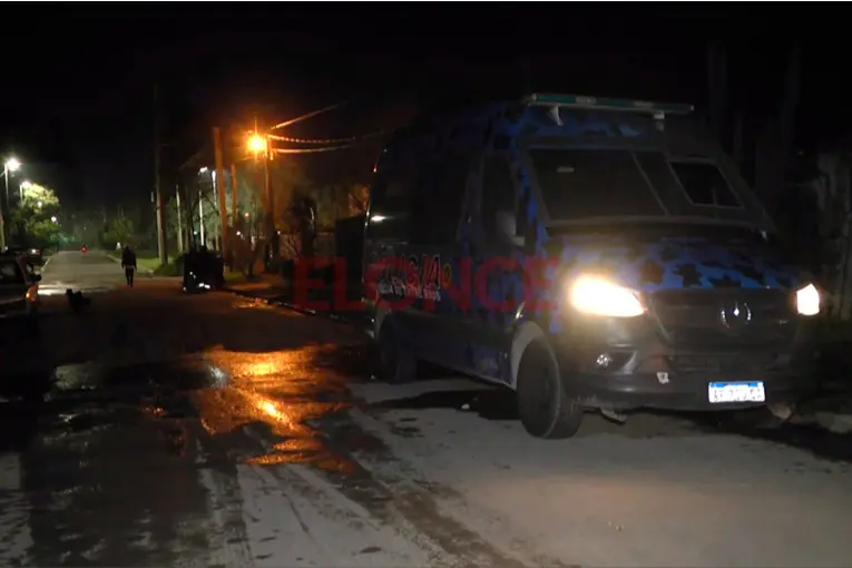 Detuvieron a un "abuelo narco" en el barrio Santa Lucía y secuestraron droga y armas