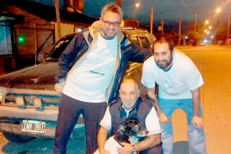 El equipo que viaj&oacute; hasta Misiones para iluminar una escuela