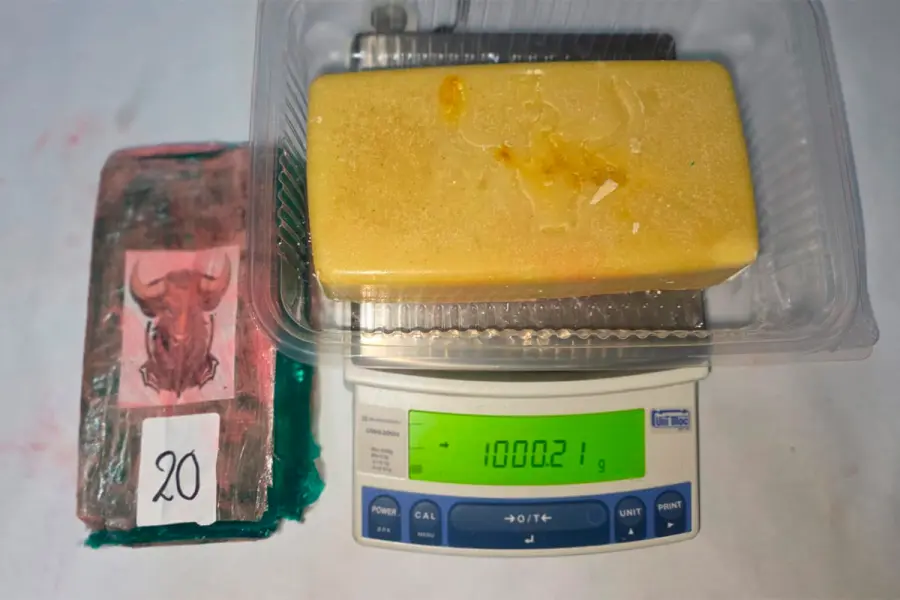 Los paquetes de pasta base (foto Gendarmería Nacional)