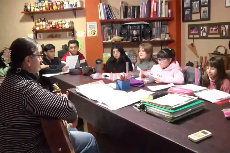 Academia de Guitarra ofrecerá un concierto en la Feria de Salta y Nogoyá por el aniversario de Paraná