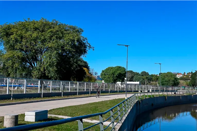 Avanzan las obras complementarias al saneamiento de arroyo Las Viejas en Paraná
