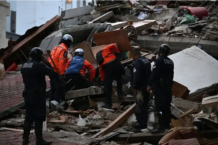 Venezuela: confirmaron al menos 32 muertos y más de 700 heridos tras los terremotos