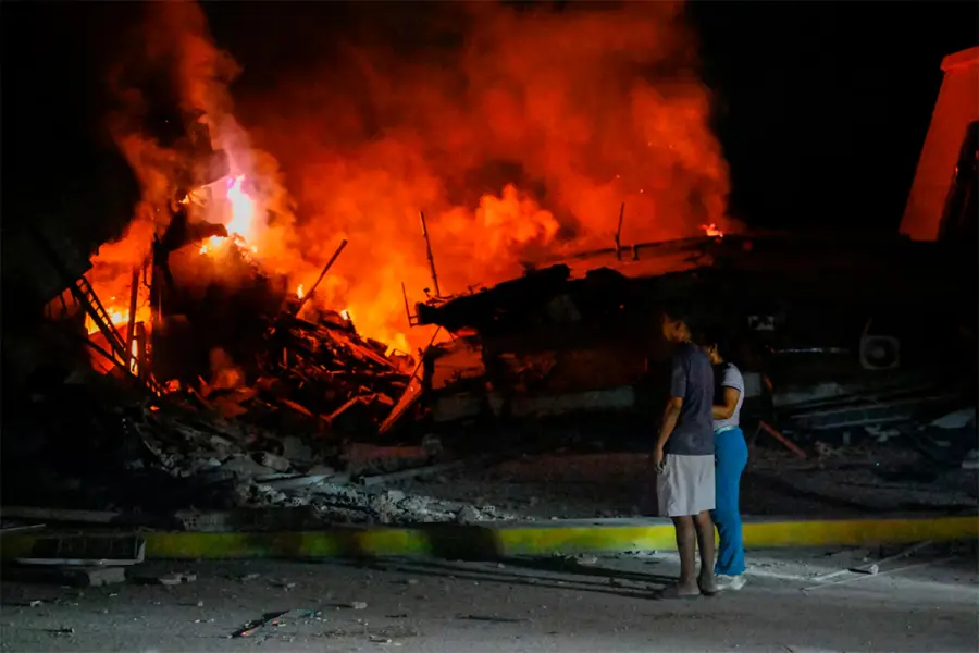 Edificios y calles de La Guaira muestran graves da&ntilde;os despu&eacute;s del terremoto (Reuters)