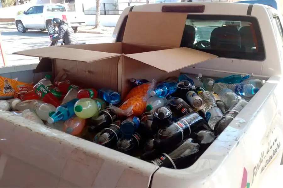 Decomiso de mercader&iacute;a vencida (Municipalidad de Federaci&oacute;n)