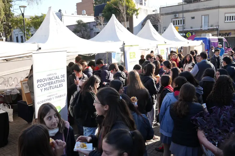 Desarrollaron una jornada integral de servicios para la ciudadanía en Paraná