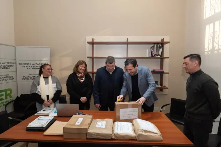 Presentaron cuatro ofertas económicas para construir nuevas viviendas en Larroque
