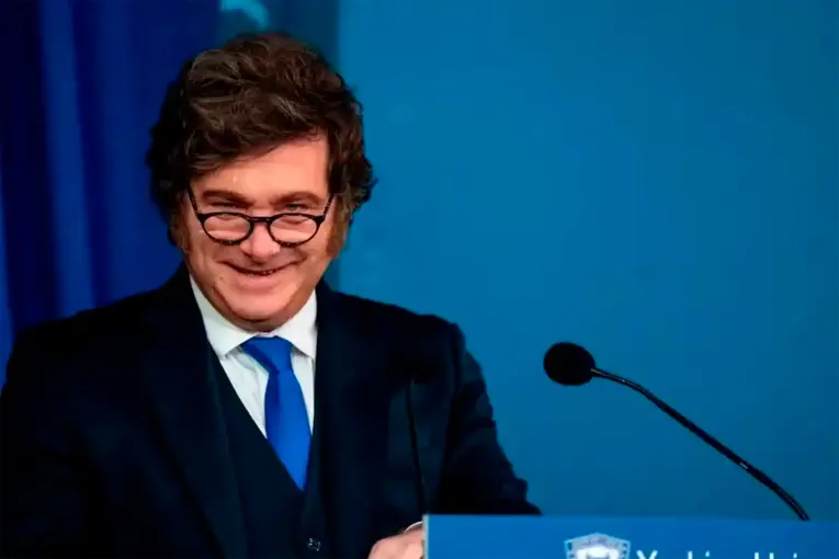 Milei dijo que se presentará en 2027 y confirmó qué hará con Adorni si la justicia lo halla culpable