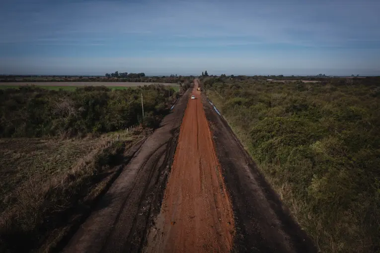 El Gobierno provincial lleva invertidos más de $24.000 millones en caminos rurales y maquinaria
