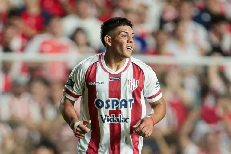 Patronato tendría acordada la llegada de Diego Díaz y busca sumar otro refuerzo de Unión