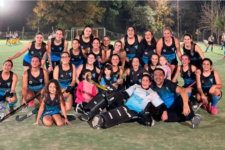 Club Echagüe reunió el dinero para comprar la cancha de hockey sobre césped y colecta fondos para instalarla