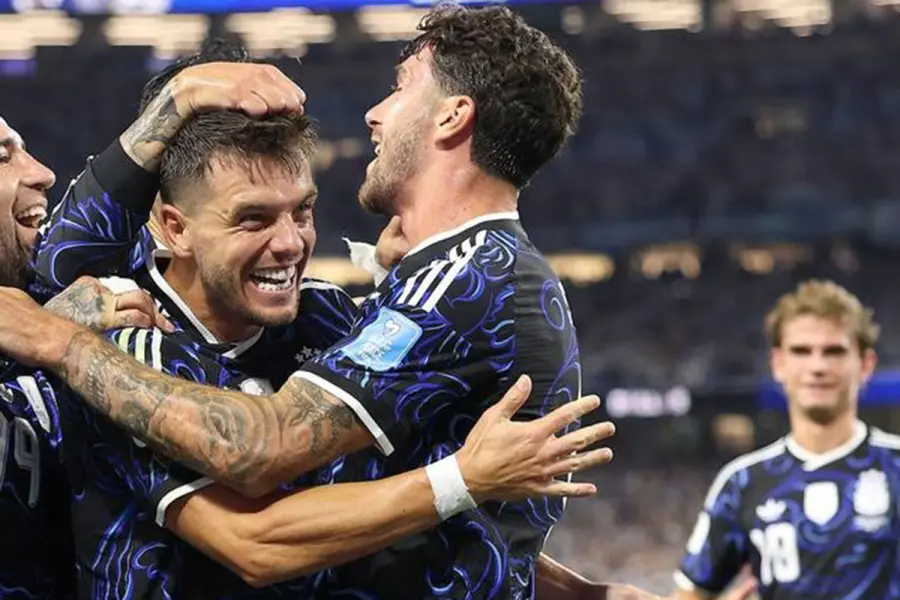 Marcos Senesi fue titular. Foto: La Naci&oacute;n.