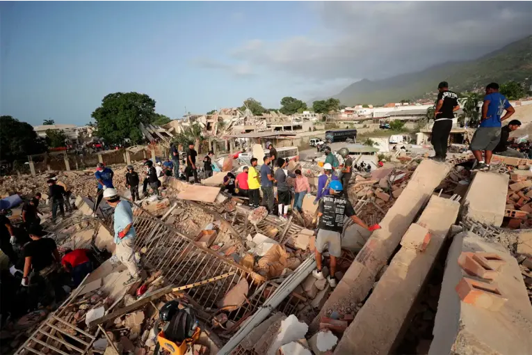 Se elevan a 1.430 los muertos por los terremotos en Venezuela y continúa la búsqueda de sobrevivientes