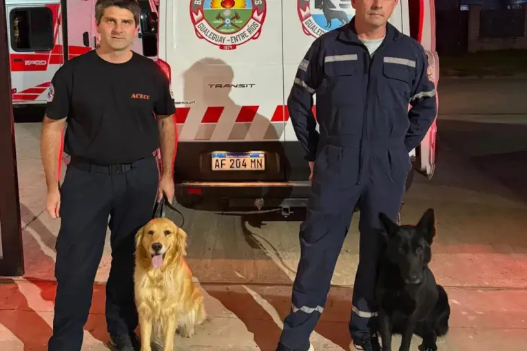 Bomberos entrerrianos viajaron a Venezuela para participar de rescates tras los terremotos