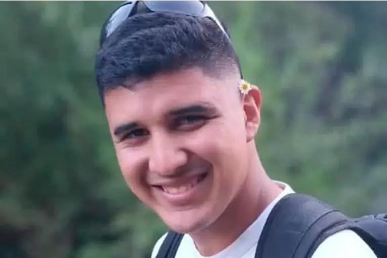 Joven que sobrevivió a trágico incendio recibió la noticia del nacimiento de su hijo mientras continúa su recuperación