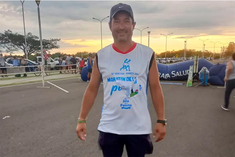 Conmoción en localidad entrerriana por la muerte de un DT durante un partido de fútbol senior