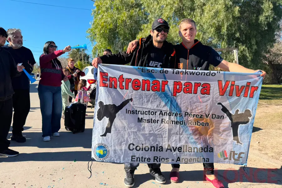 Taekwondistas de Colonia Avellaneda (foto Elonce)