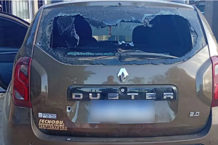 Denunciaron un asalto en la ruta, pero la Policía les encontró 70 kilos de cocaína en su auto