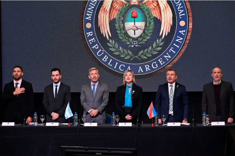 Frigerio encabezó la apertura del Consejo Federal de Seguridad Interior que sesionó en Entre Ríos