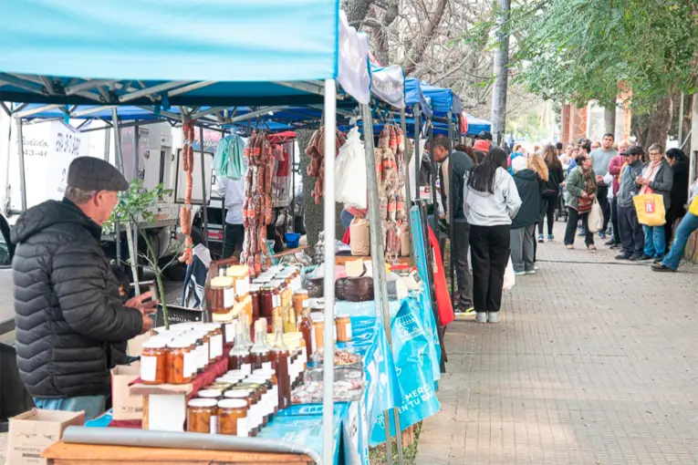 La Feria en tu Barrio suma un nuevo punto fijo en la Escuela Hogar