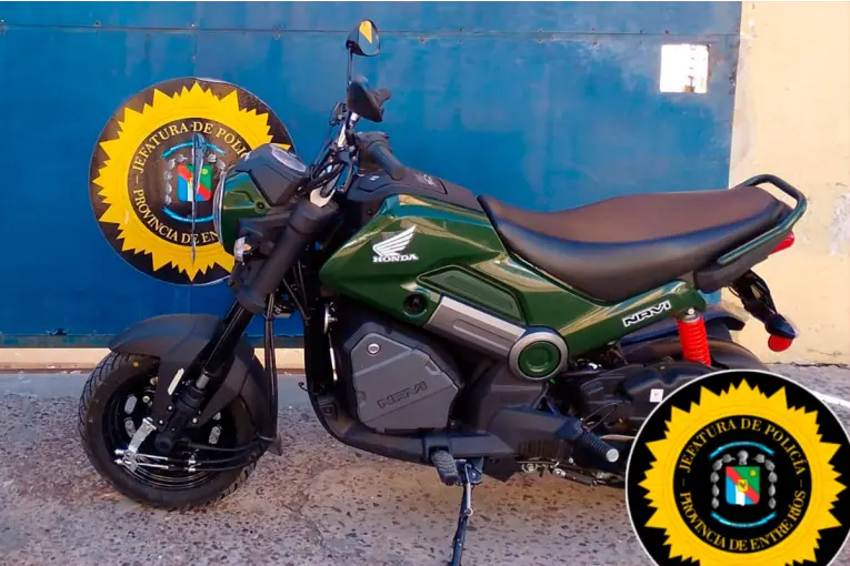 Mujer tomó un crédito con datos de un hombre y compró una moto y electrodomésticos