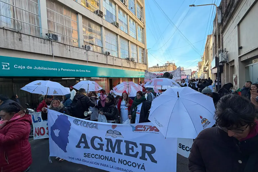 Multisectorial en Defensa de la Caja (foto Elonce)