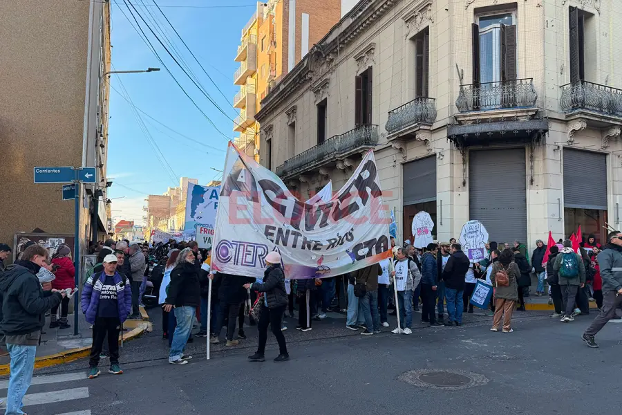 Multisectorial en Defensa de la Caja (foto Elonce)