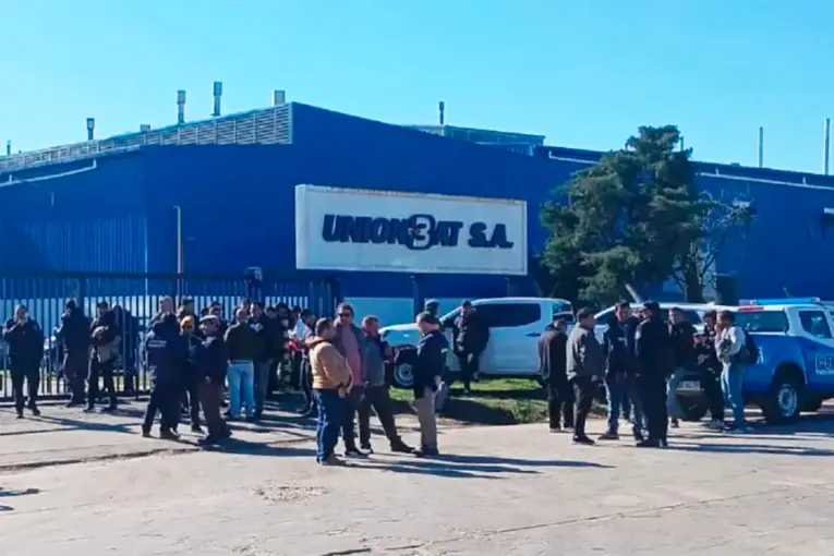 Dictaron conciliación obligatoria y ordenaron reincorporar a trabajadores despedidos de fábrica de baterías en Gualeguaychú