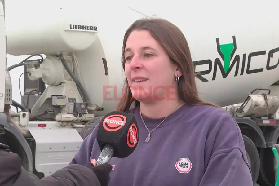 Antonella Battig, camionera (foto Elonce)